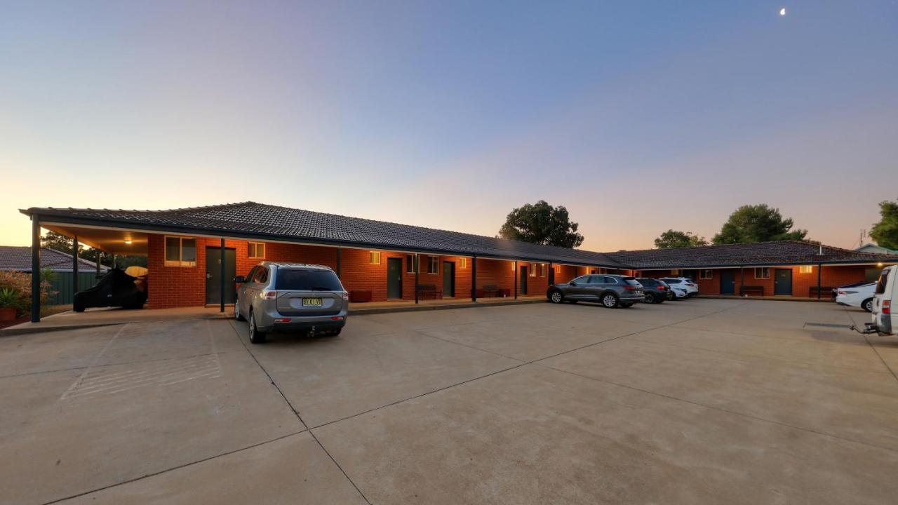 Bushman'S Motor Inn Parkes Exterior photo