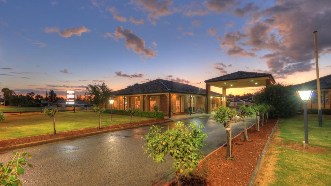 Bushman'S Motor Inn Parkes Exterior photo