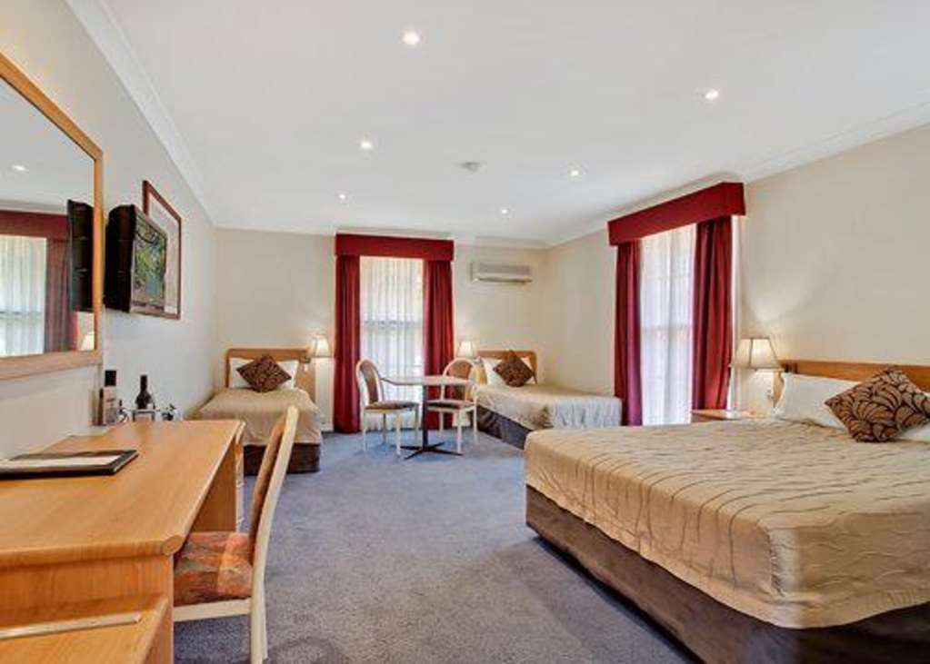 Bushman'S Motor Inn Parkes Room photo