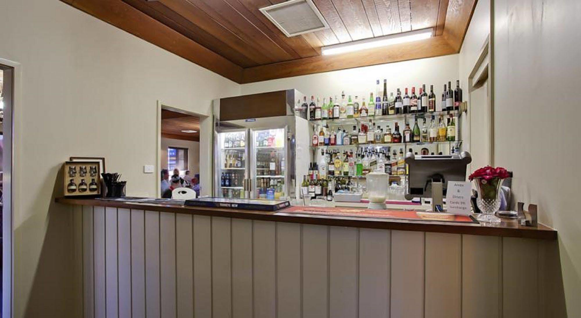 Bushman'S Motor Inn Parkes Exterior photo